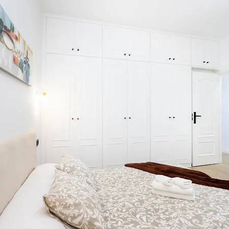 Home2book Radiant & Stylish Urban